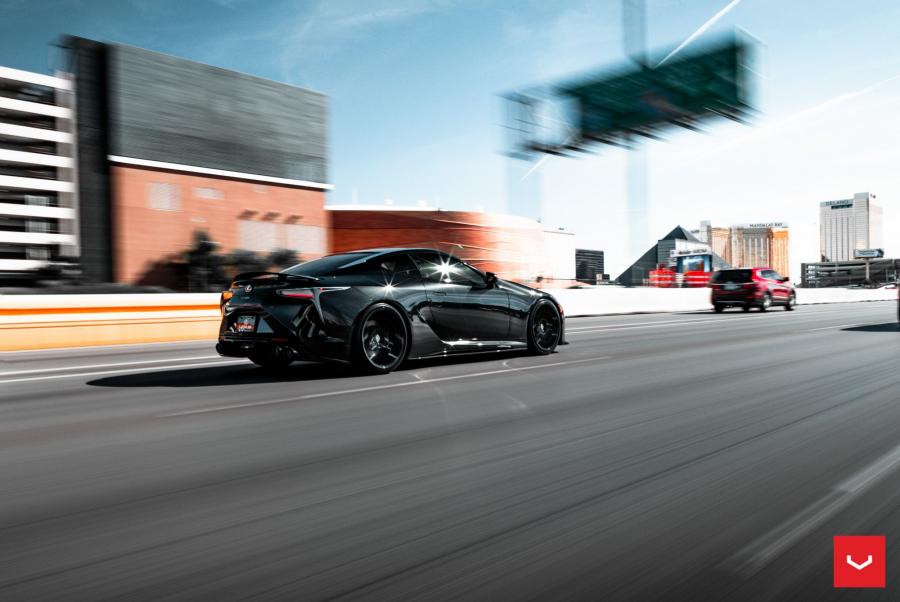  Lexus LC500 Obsidian on Vossen Wheels (HF-2) 2019 года  (фото 18 из 20)